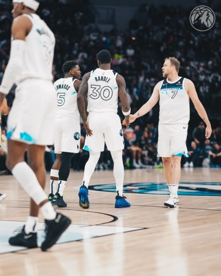 拿0分的NBA首发，，，所有人都为他叫好