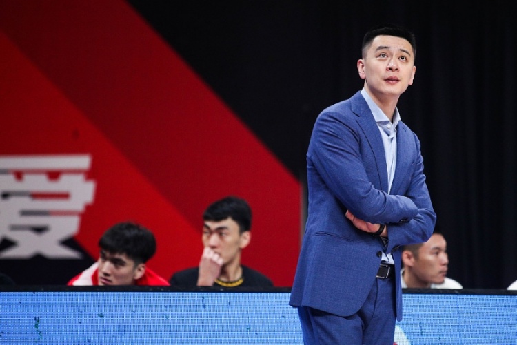 杨鸣：现阶段角逐强度和季后赛没多大区别 怎样坚持康健令人头疼