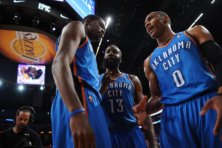 雷霆三少得分所有进入历史前20！他们是NBA历史最大的若是吗？？？？