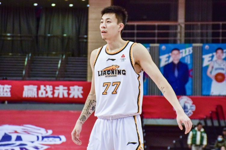 还得再调解！张镇麟复出8中1拿到2分8助泛起6失误 正负值-34最低