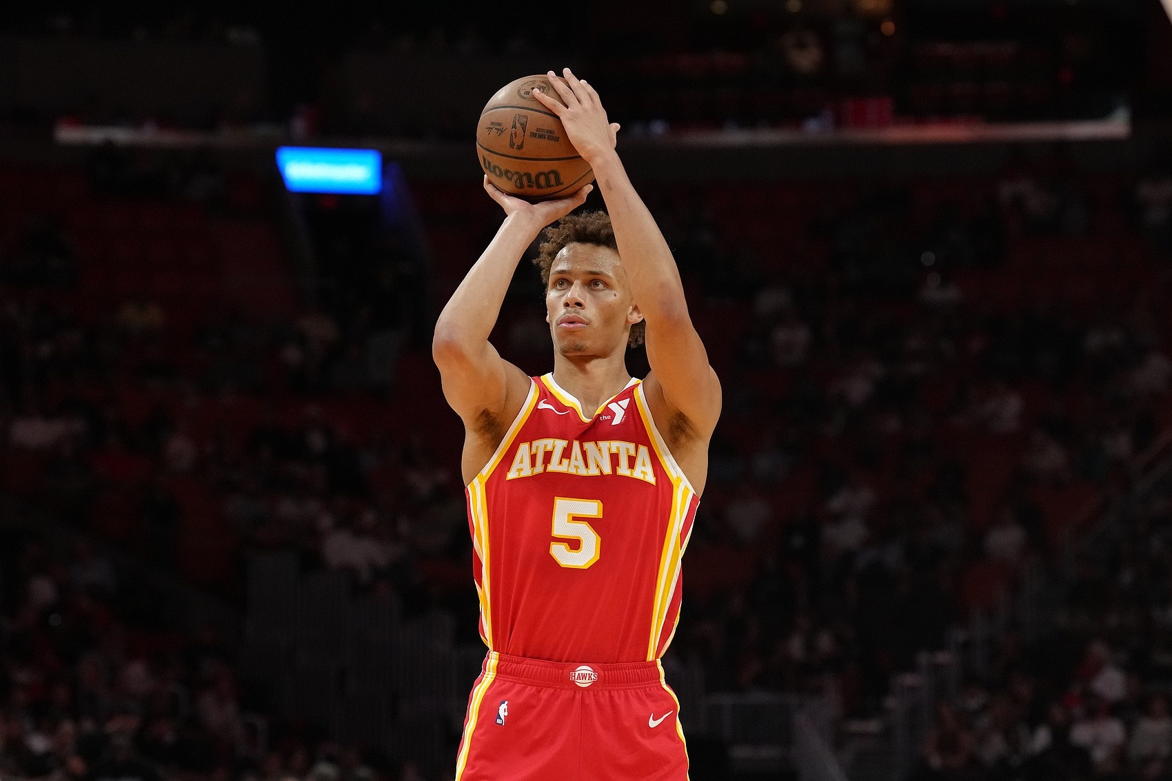 奥孔武：我以为丹尼尔斯是本赛季的DPOY 为他感应自满