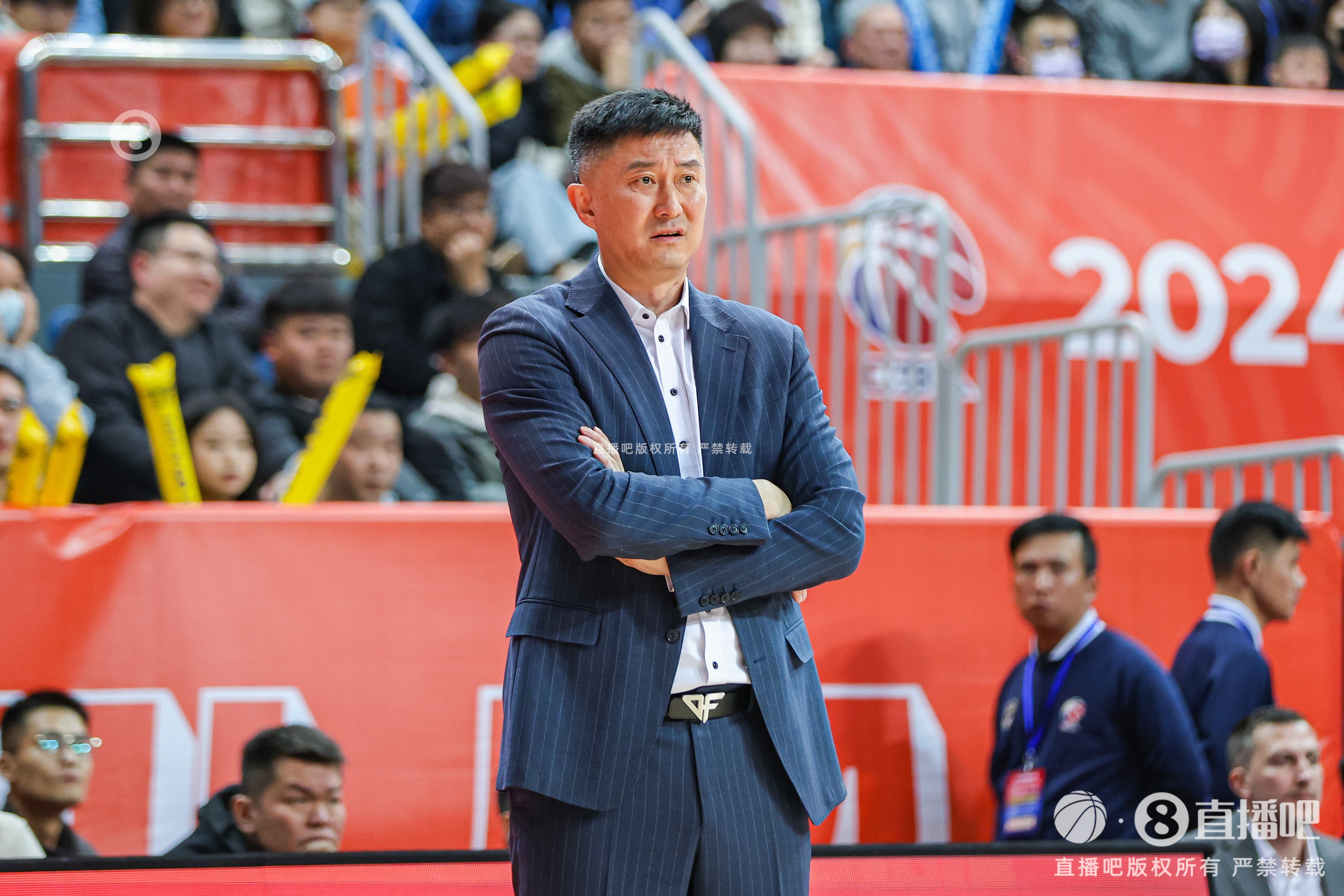 杜锋：能大胜辽宁因球队从年头就已举行集训 各人都很是起劲