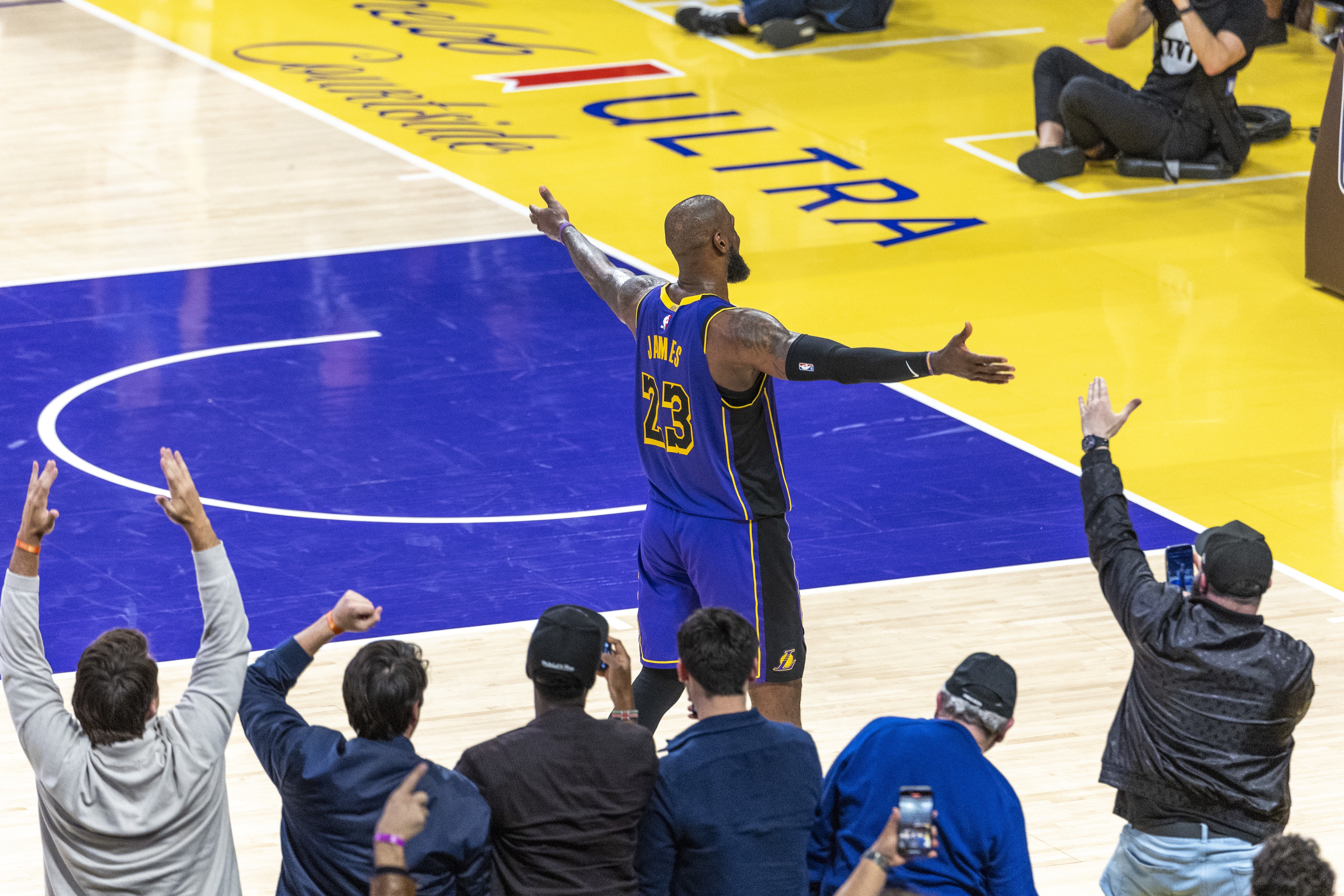 剖析NBA现在的舆论情形：詹姆斯之后 同盟门面成了一个烫手山芋？？？