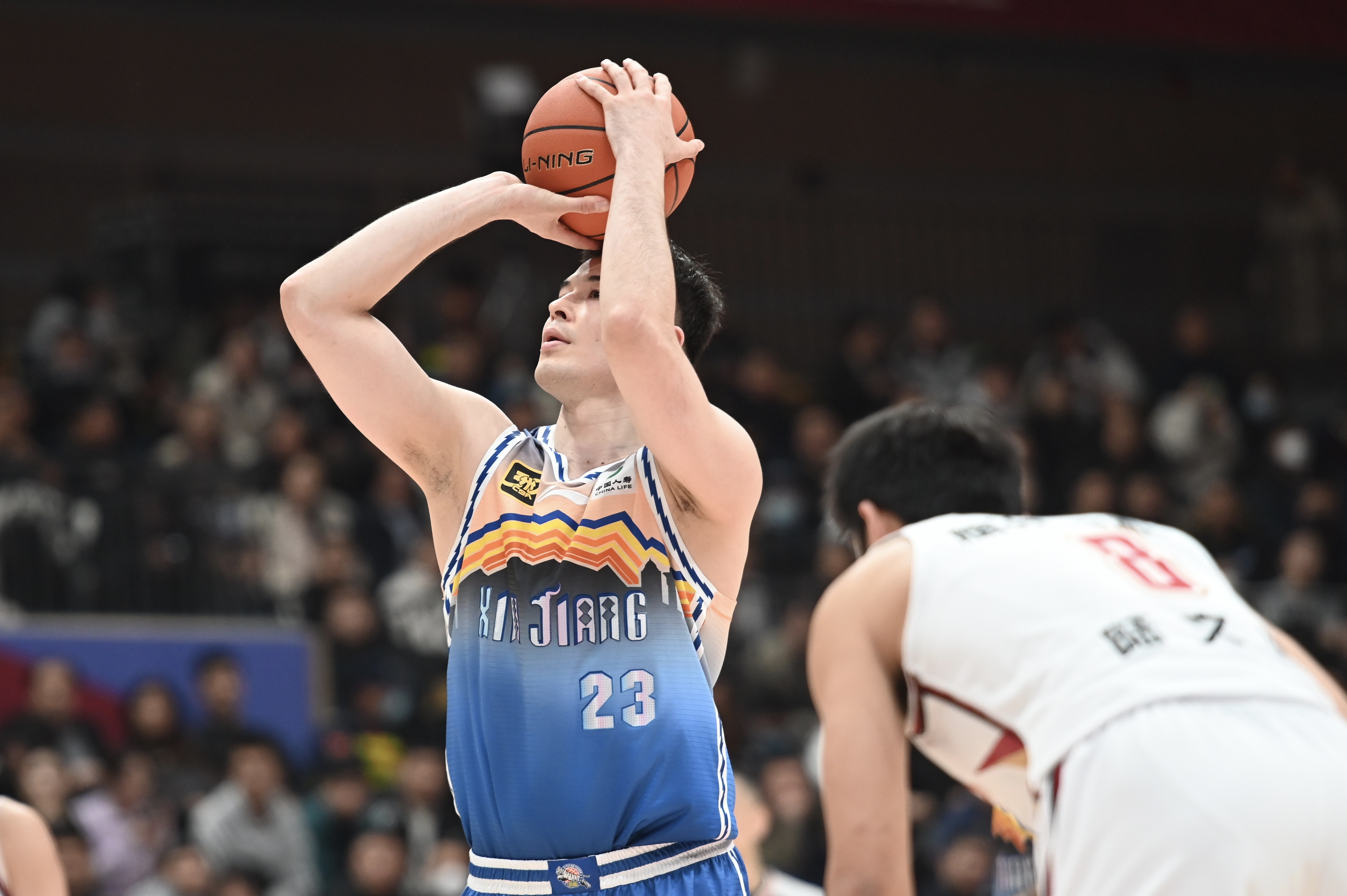 高效体现！阿不都沙拉木10中7拿下17分9板 其中4个前场板