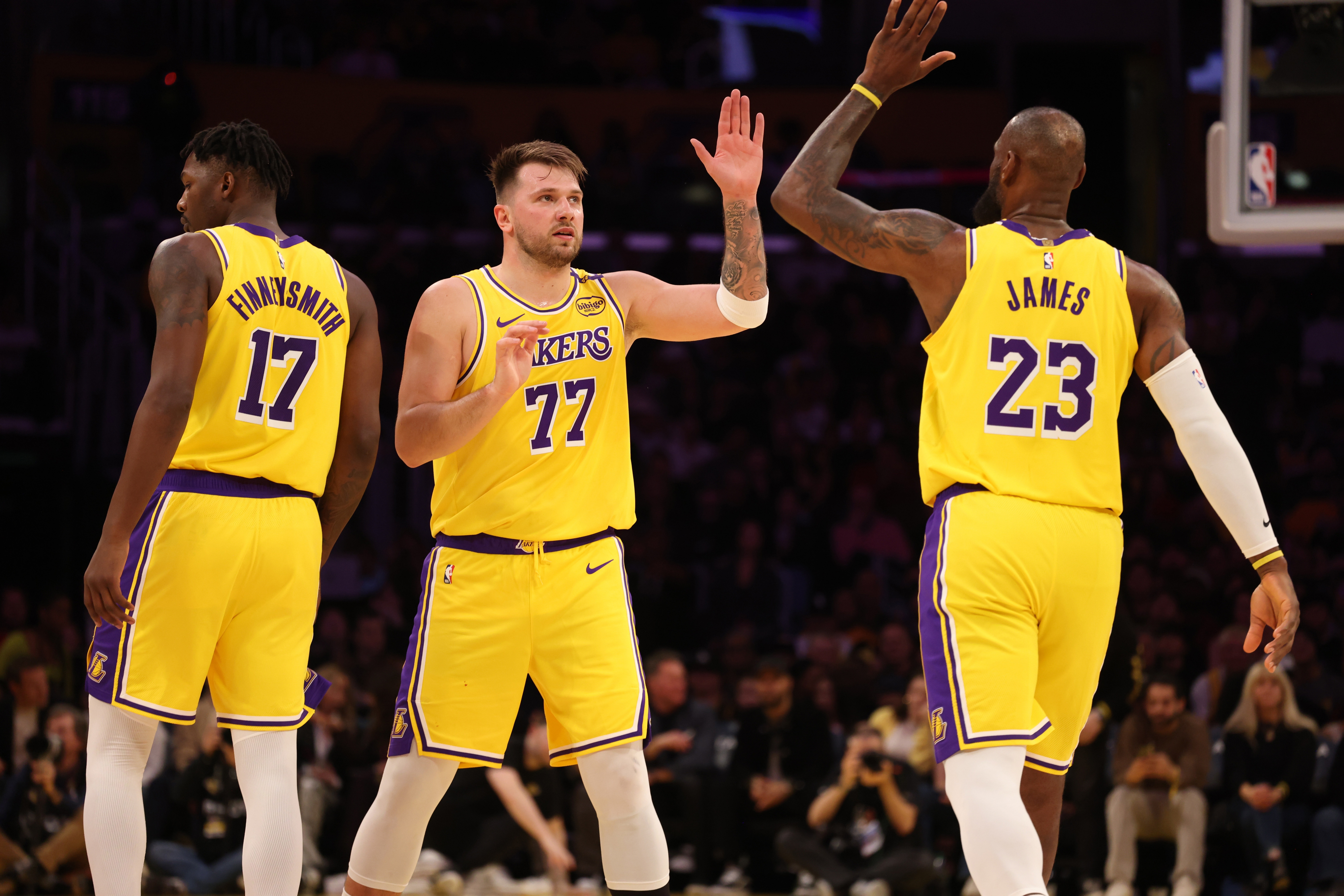 斯科特：伤病是NBA的残酷之处 湖人现在最主要的是要稳住时势