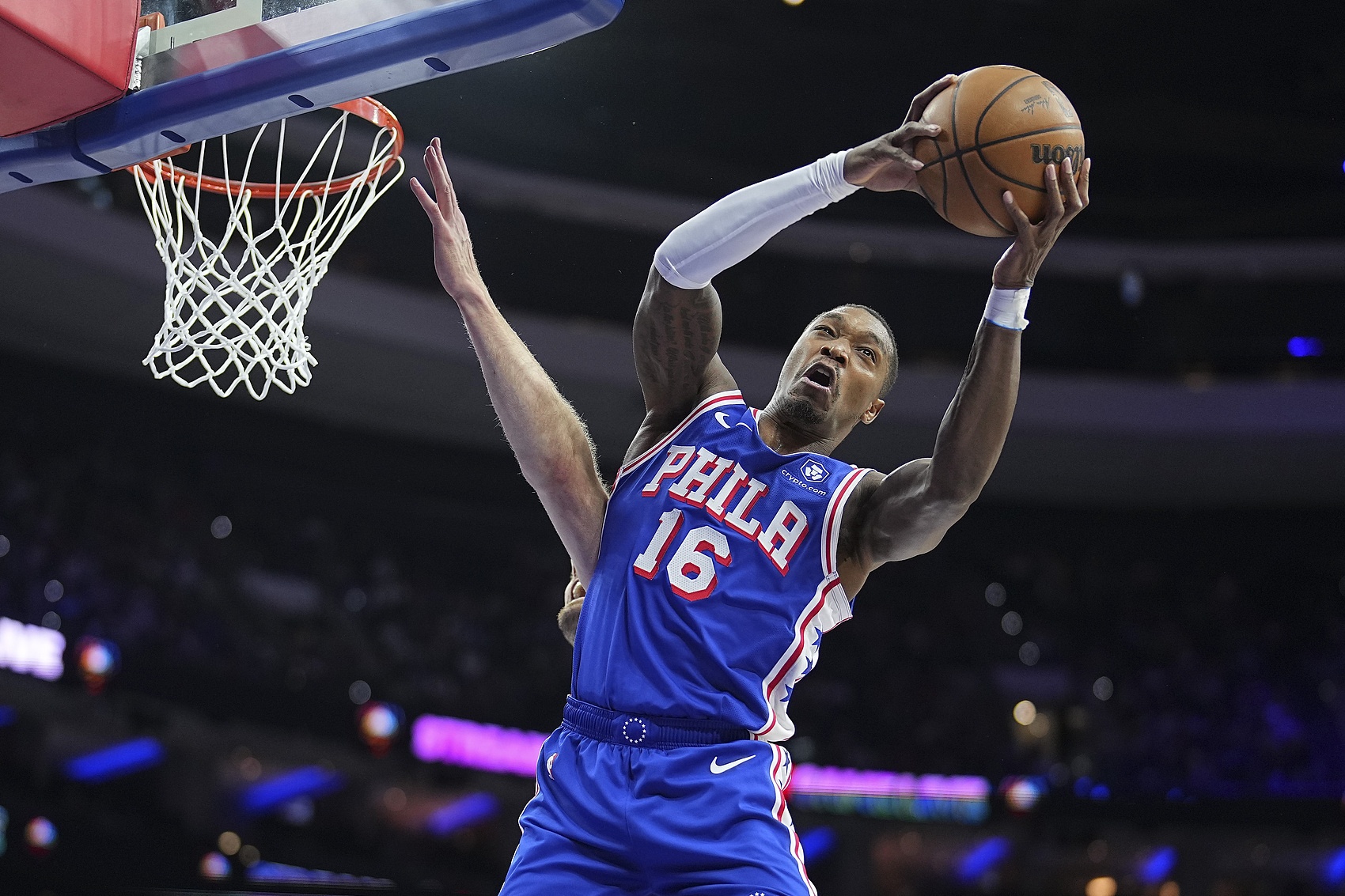 接待回到NBA！朗尼-沃克孝顺25分11篮板5助攻 获得生涯首次两双