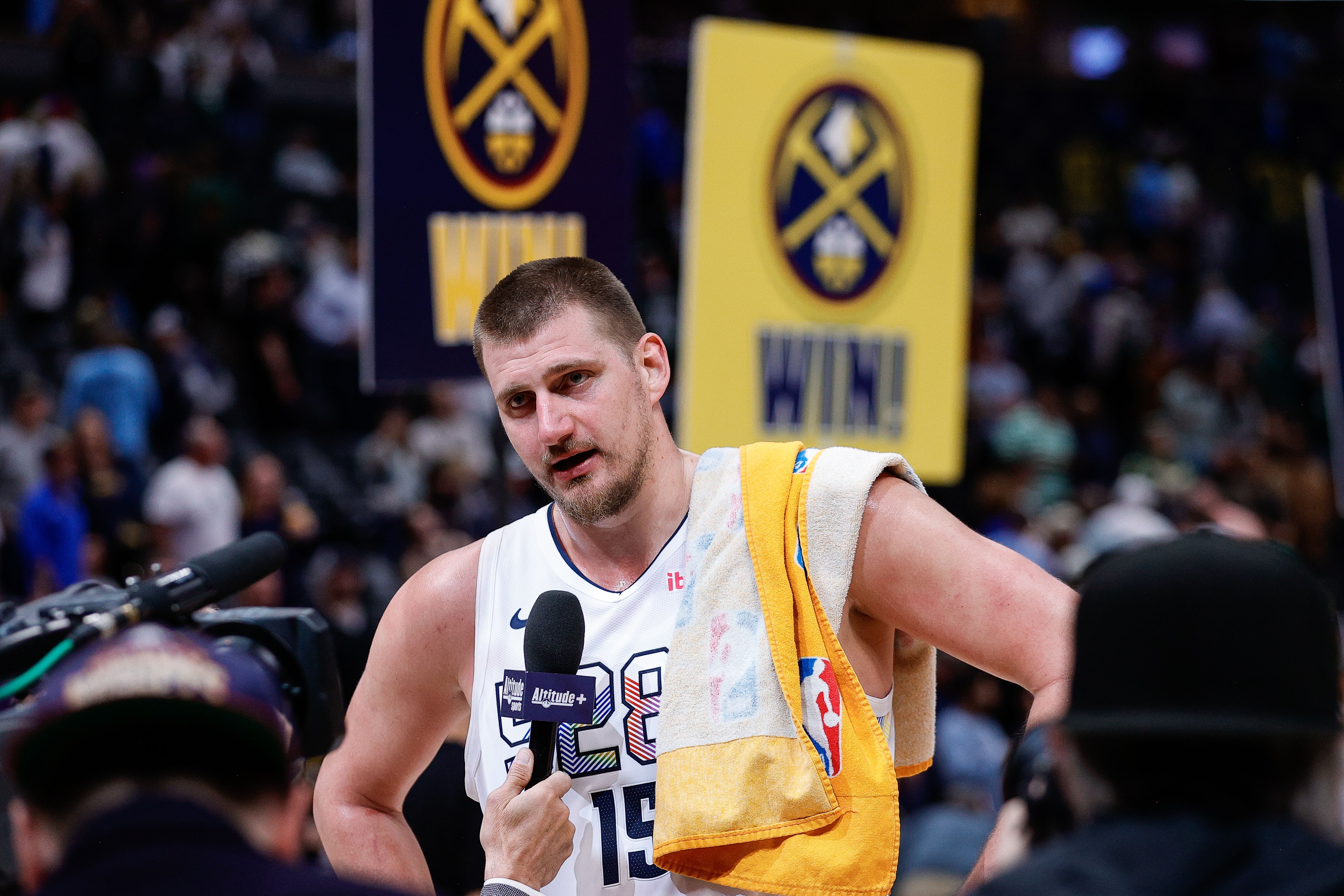 魔术师：约基奇绝妙传球让我想昔时 他和字母哥是NBA现役最强